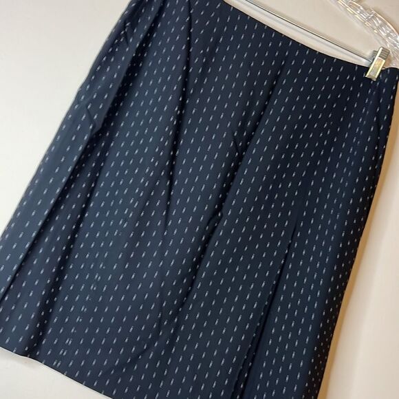 WORTH Black Large Pleat Skirt with White Pinstripe Style Pattern - Size 12 - Picture 1 of 10